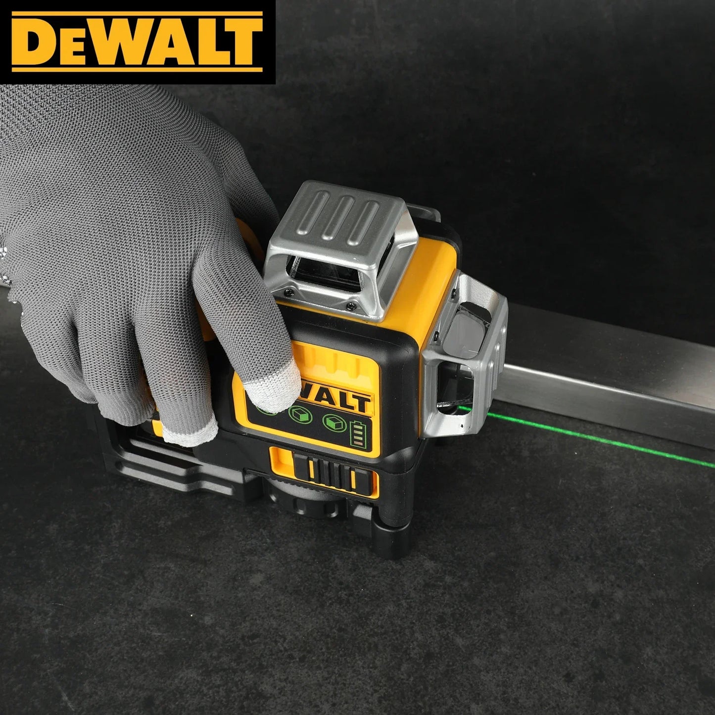 Dewalt DW089LG 3 Sided 360 Degree Laser Level 12 Lines